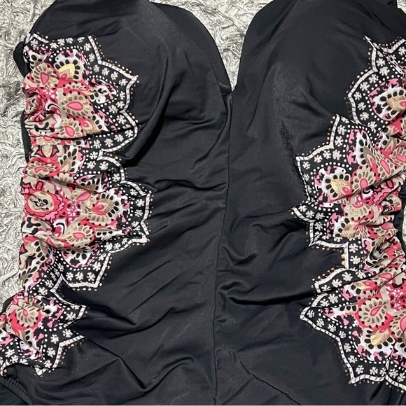 Miraclesuit Mandala Temptress One Piece Swimsuit Black Ruched Flattering Fit 14 - Picture 6 of 8